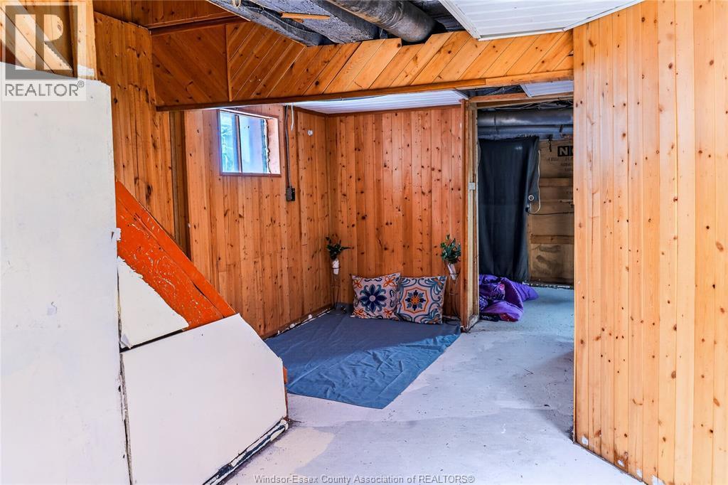 637 Cameron, Windsor, ON
