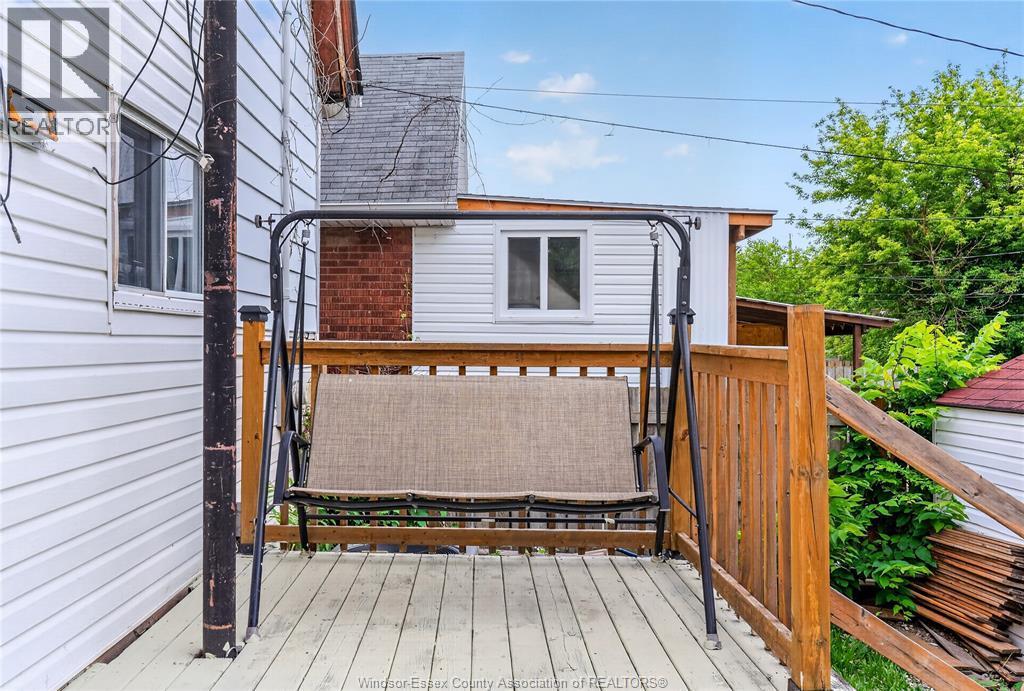 637 Cameron, Windsor, ON