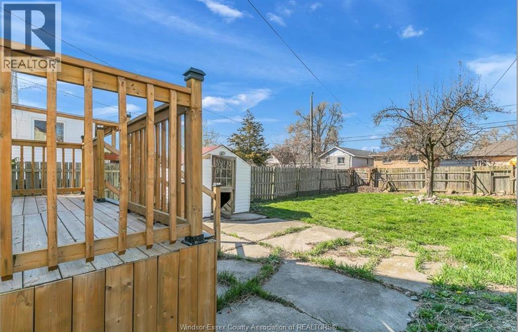 637 Cameron, Windsor, ON