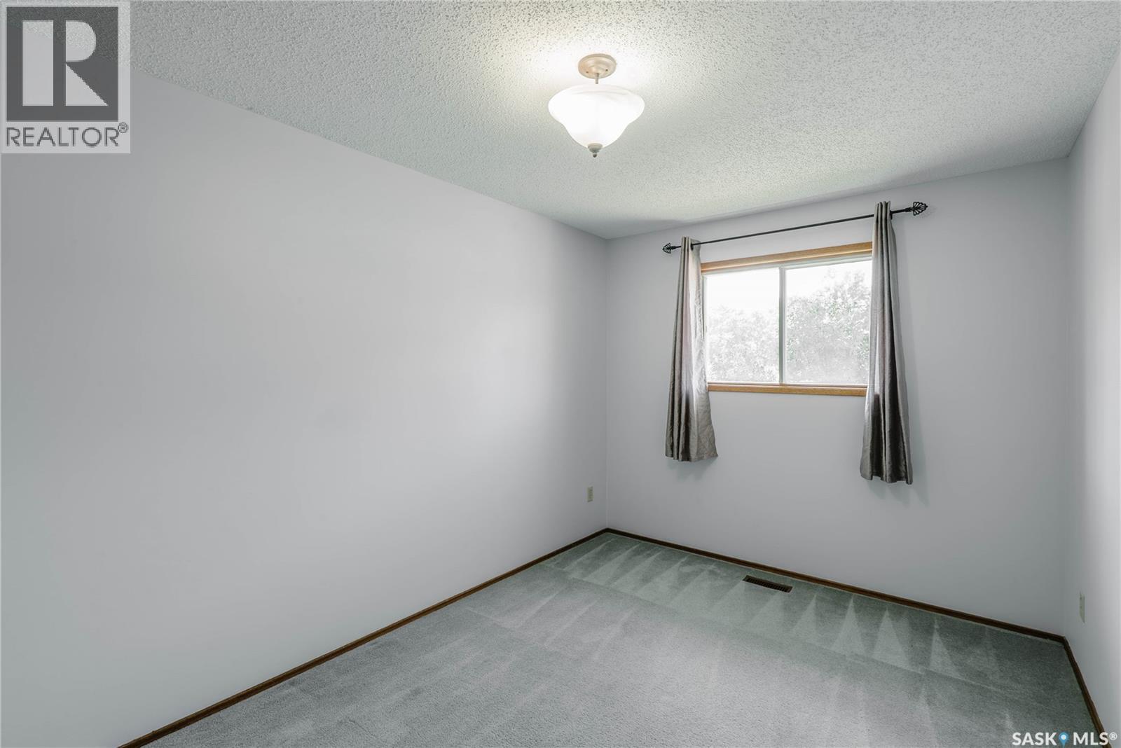 758 Lenore Drive, Saskatoon, SK