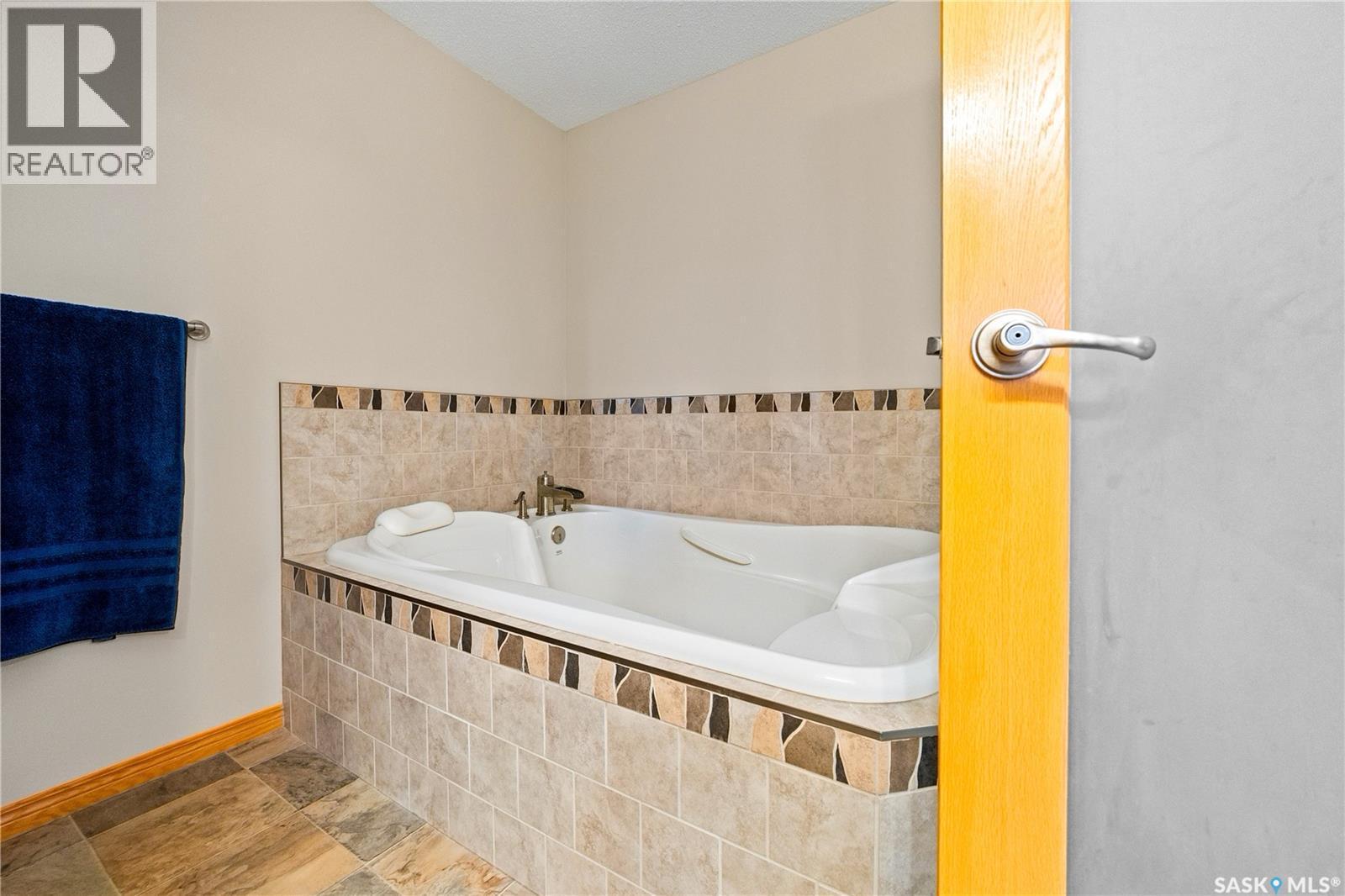 400 Lakeshore Drive, Wee Too Beach, SK