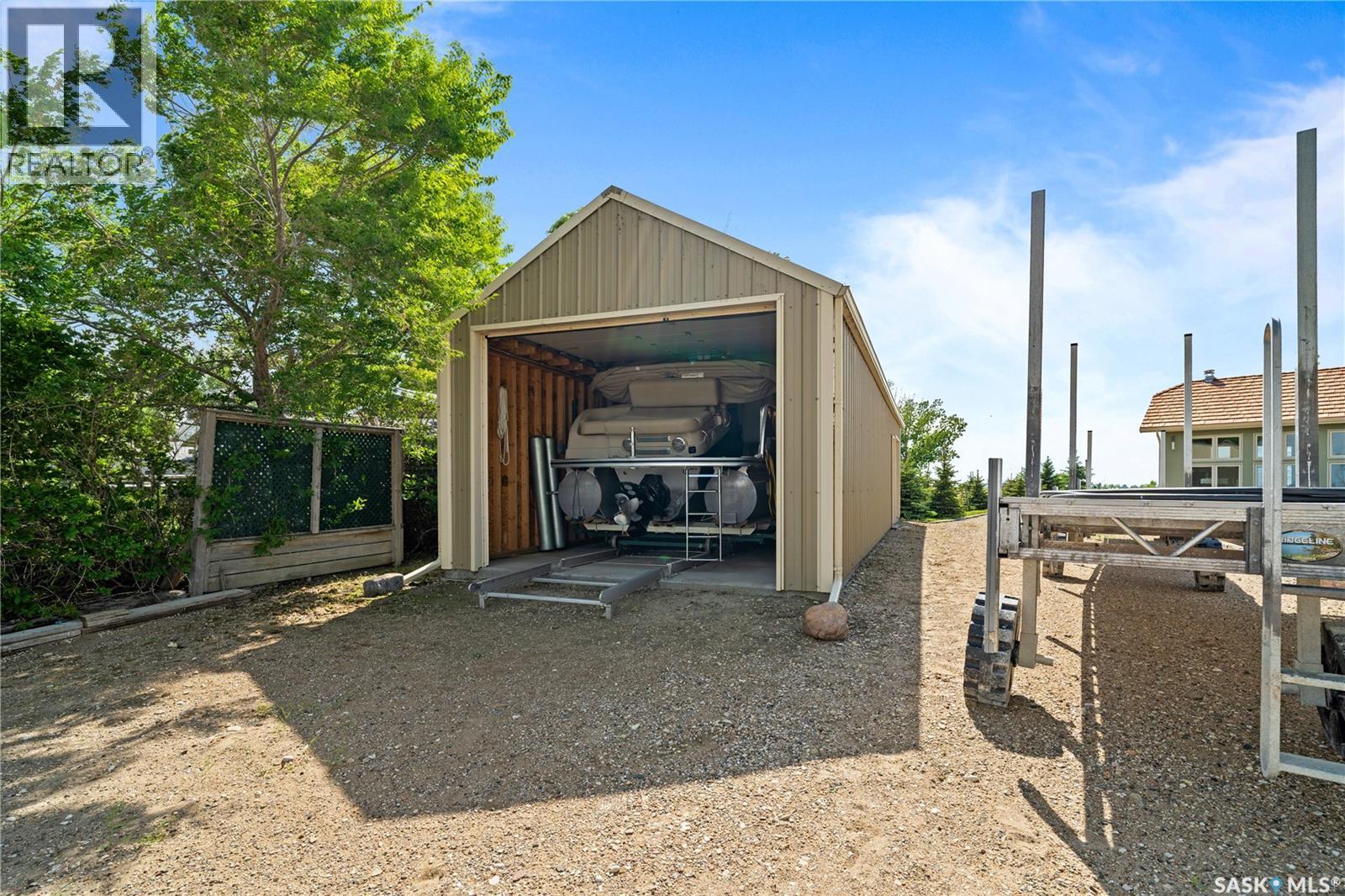 400 Lakeshore Drive, Wee Too Beach, SK