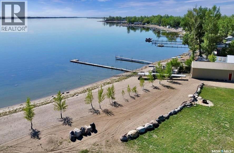 400 Lakeshore Drive, Wee Too Beach, SK