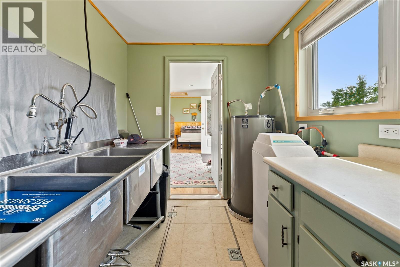 400 Lakeshore Drive, Wee Too Beach, SK