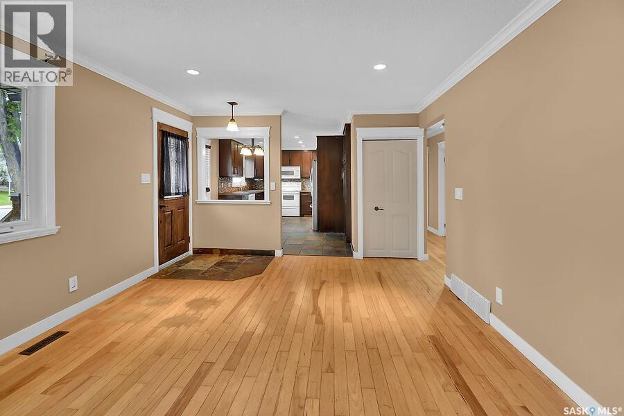 1369 East Centre, Saskatoon, SK