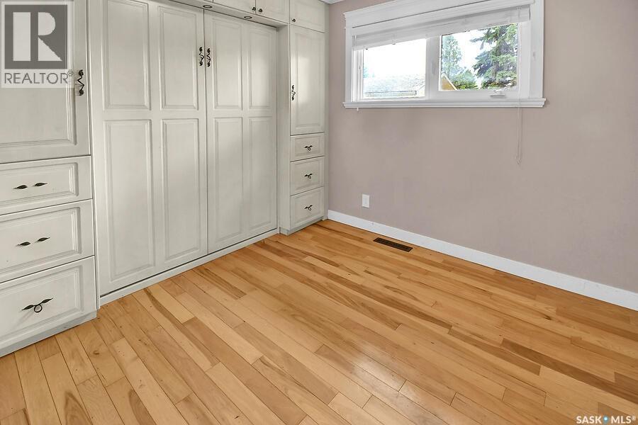 1369 East Centre, Saskatoon, SK