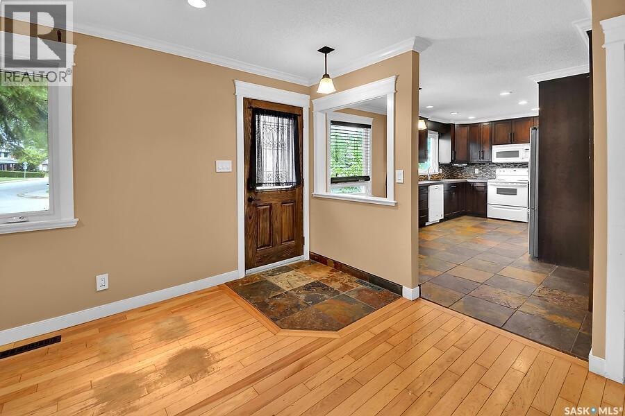 1369 East Centre, Saskatoon, SK