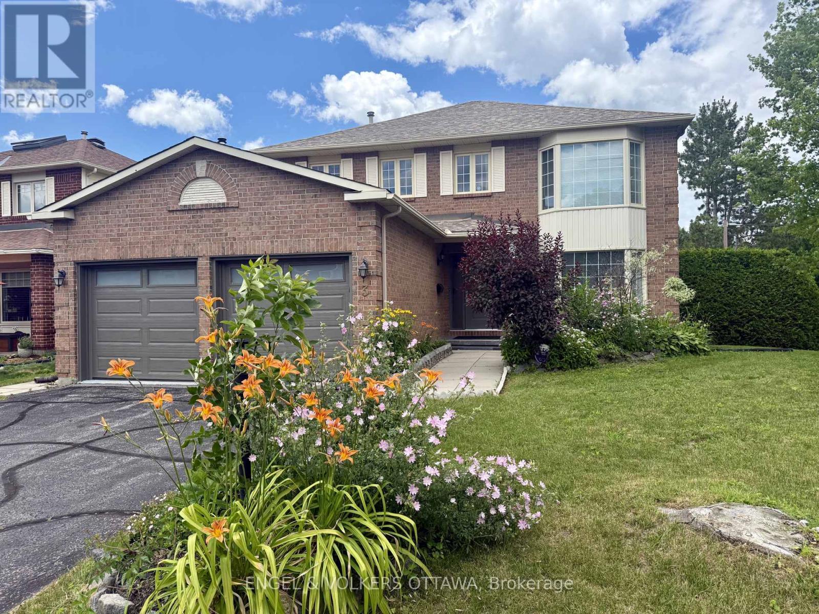3 Balding Crescent, Ottawa, ON