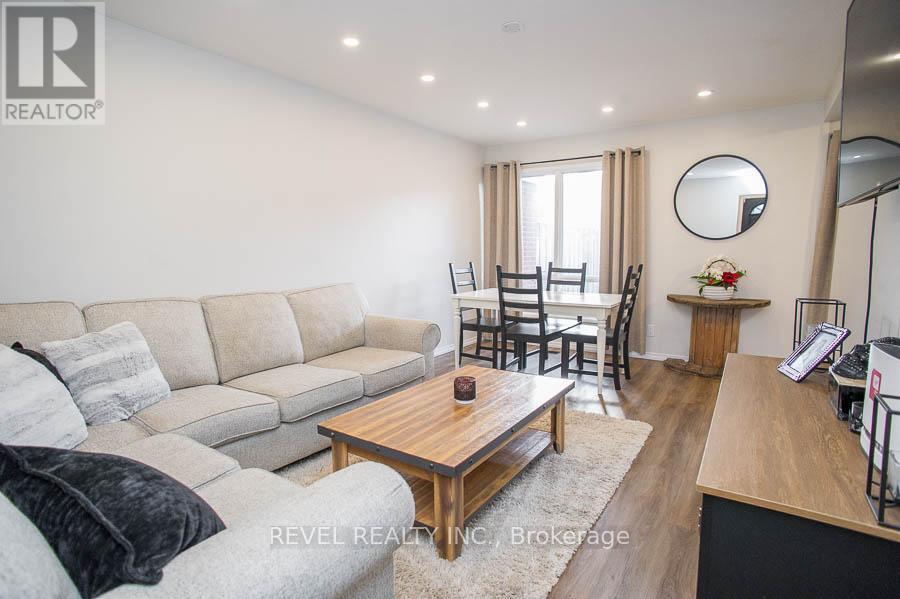 52 - 273 Elgin Street, Brantford, ON