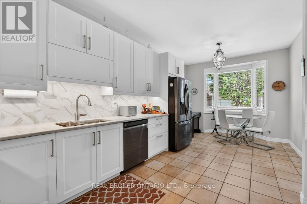 110 Greentrail Drive, Hamilton, ON