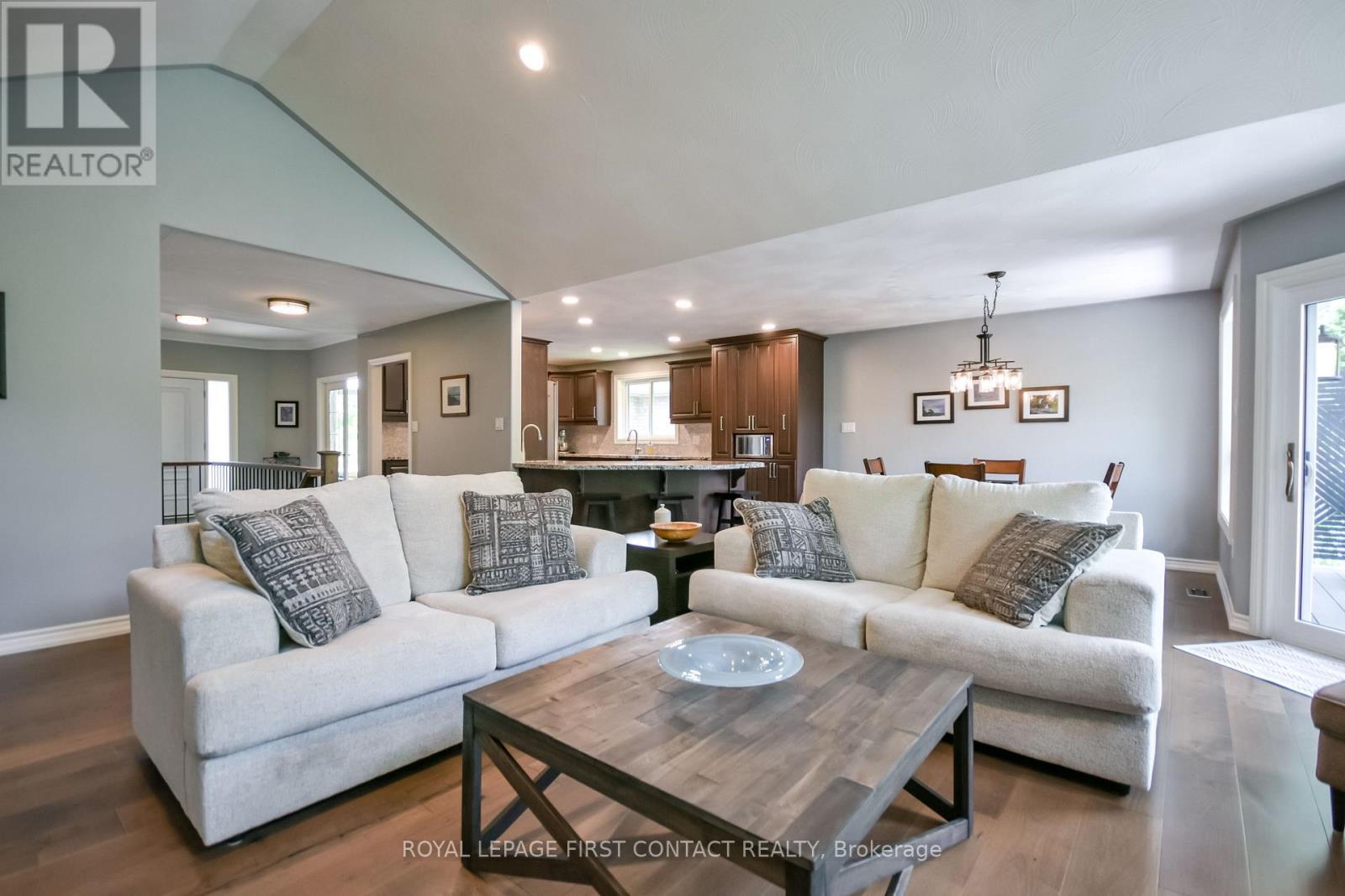6 Nicklaus Drive, Barrie, ON