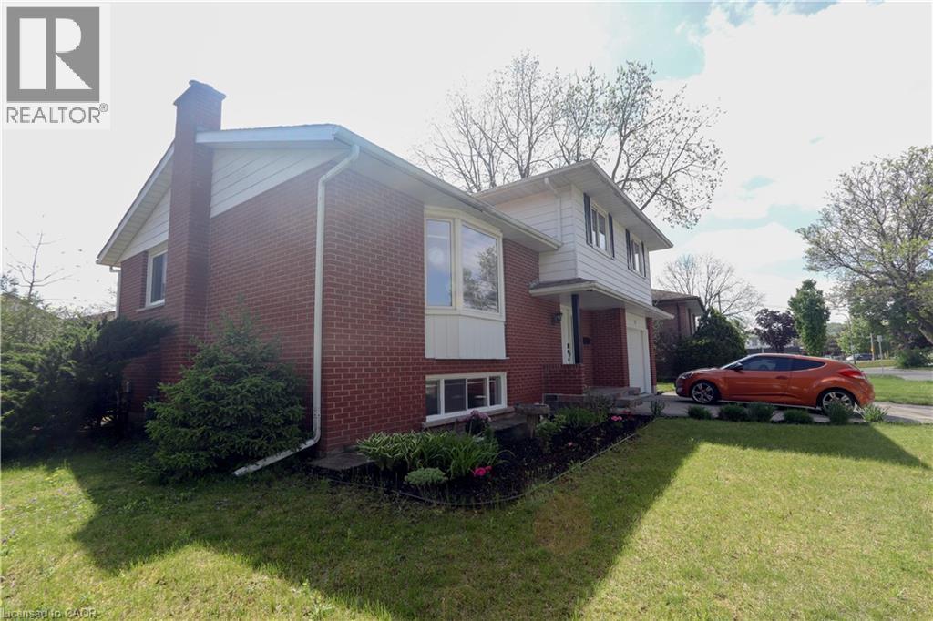 Property exterior - 77 Orchard Mill Crescent, Kitchener, ON