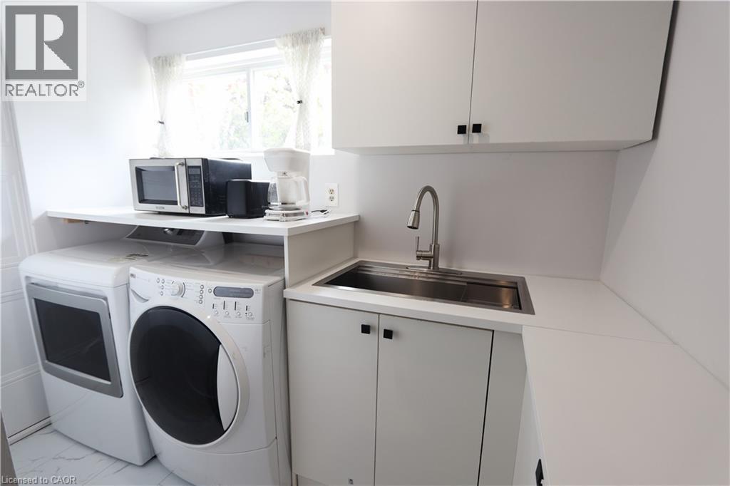Laundry room - 77 Orchard Mill Crescent, Kitchener, ON