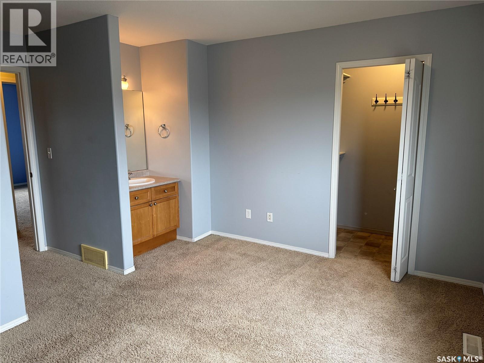 122 Keedwell Street, Saskatoon, SK