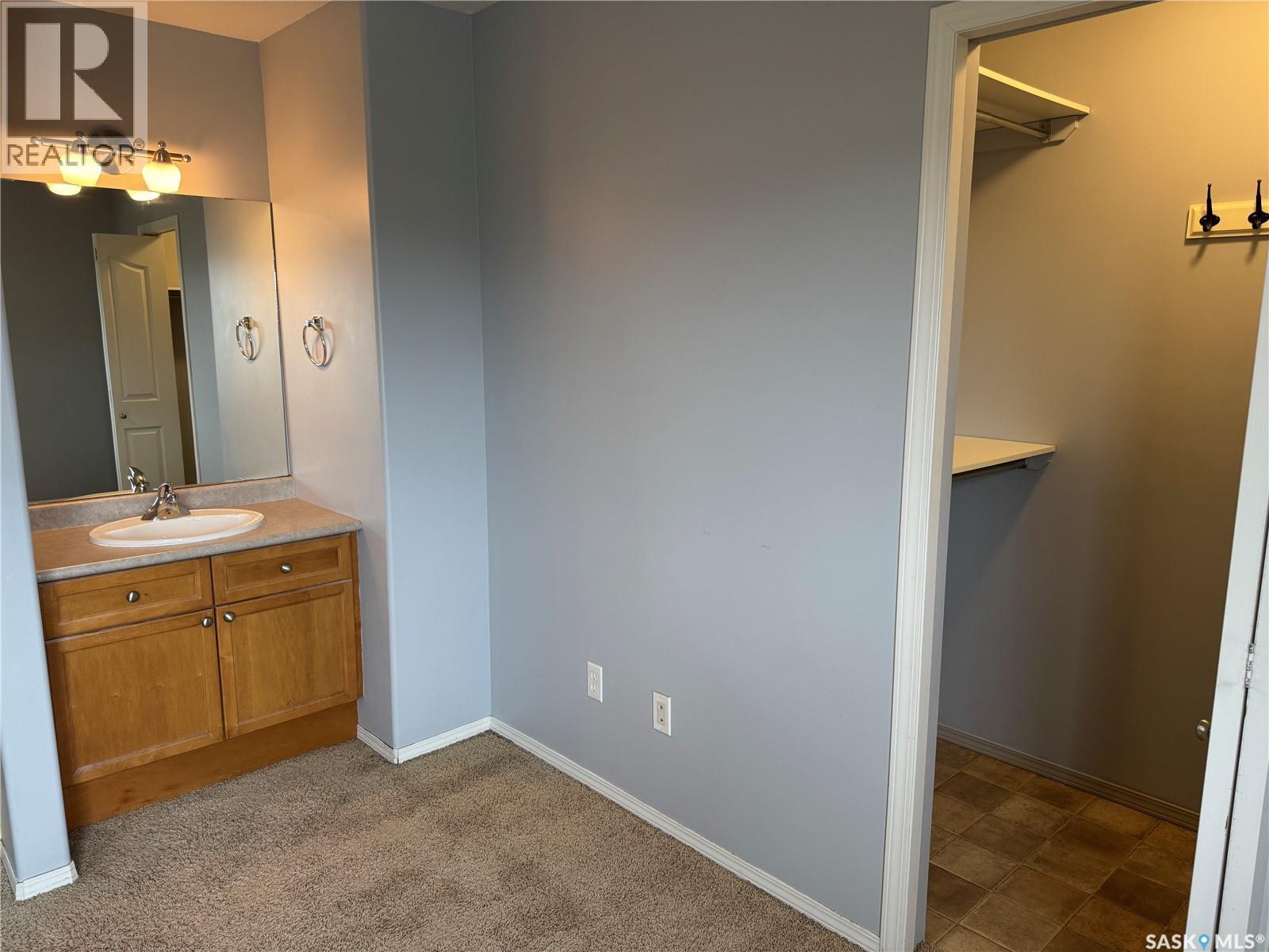 122 Keedwell Street, Saskatoon, SK