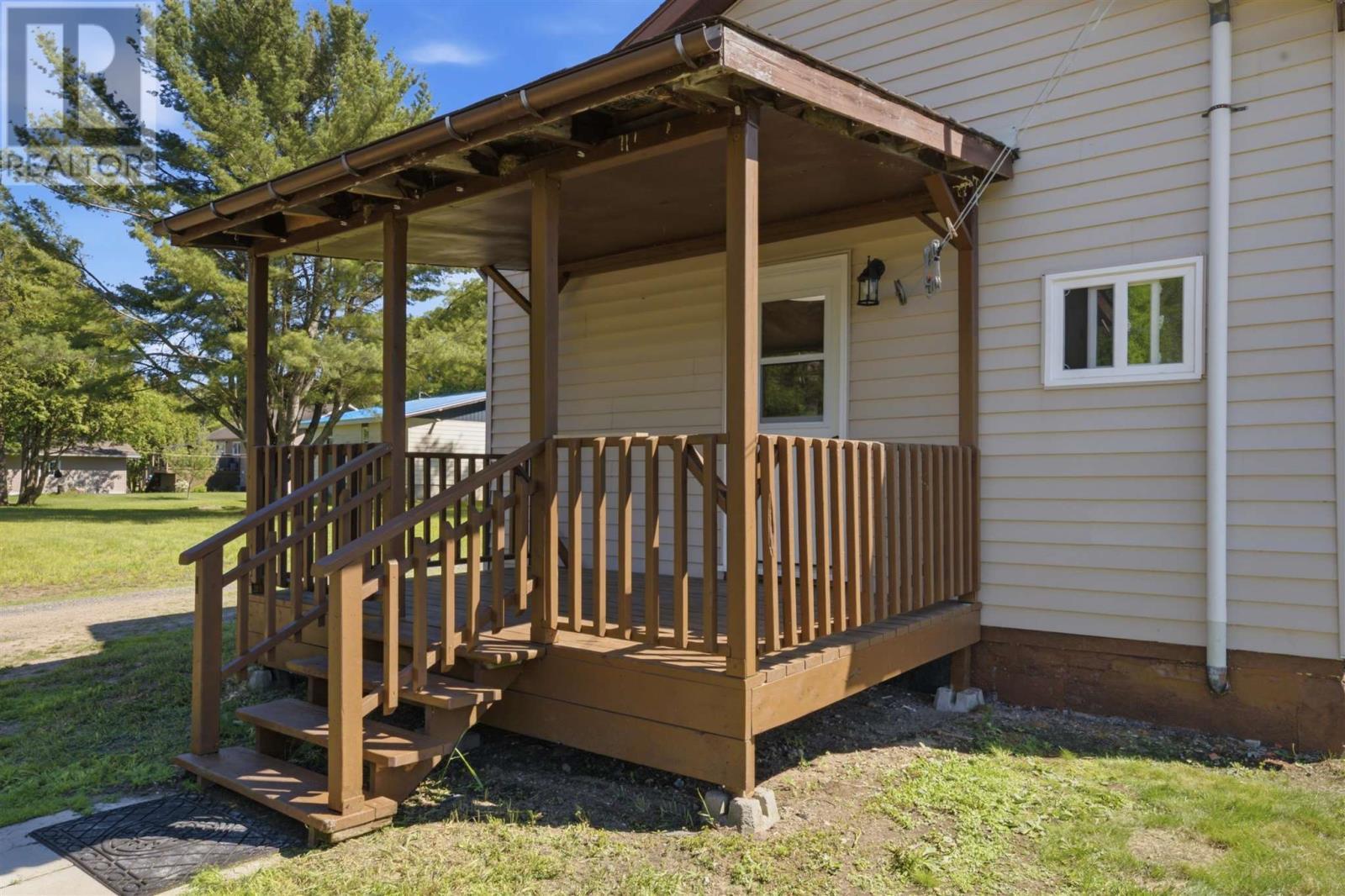 252 Youngfox Rd, Blind River, ON