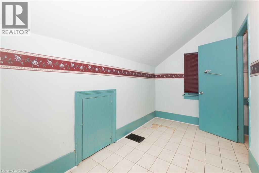 731 King Street E, Cambridge, ON