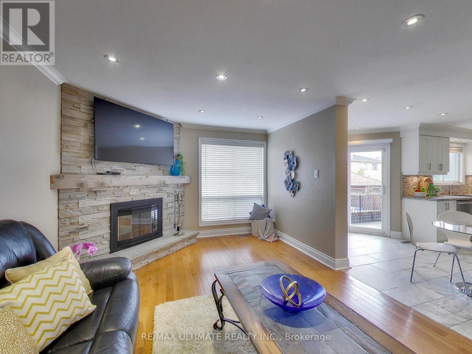 135 Glenn Hawthorne Boulevard, Mississauga, ON