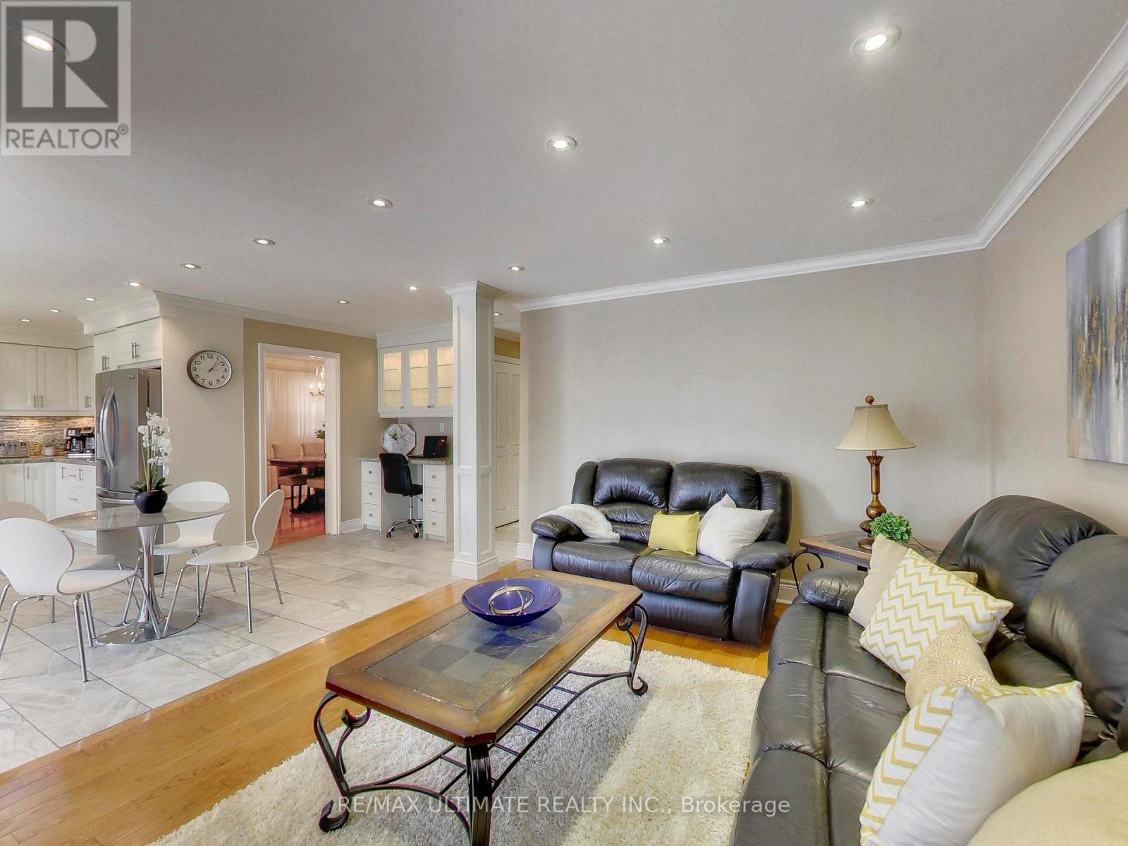 135 Glenn Hawthorne Boulevard, Mississauga, ON