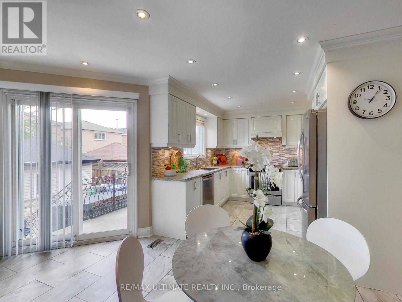 135 Glenn Hawthorne Boulevard, Mississauga, ON