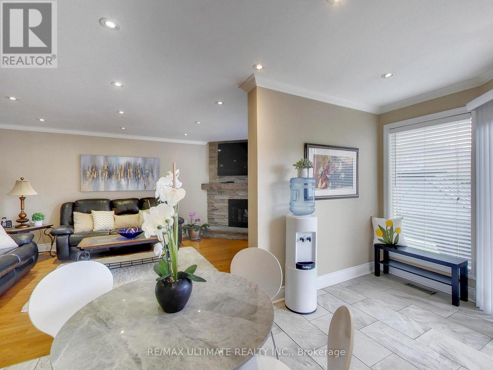 135 Glenn Hawthorne Boulevard, Mississauga, ON