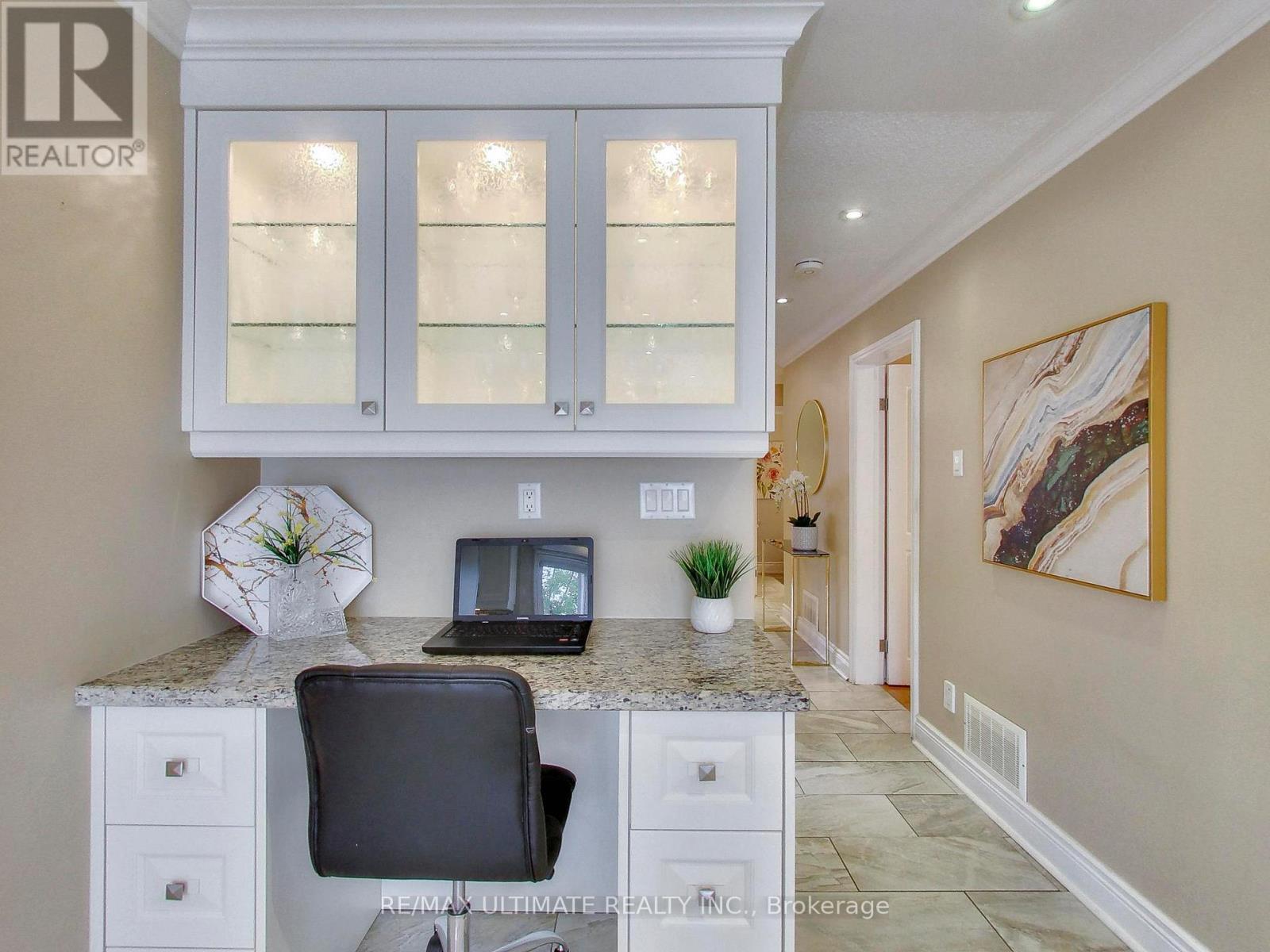 135 Glenn Hawthorne Boulevard, Mississauga, ON