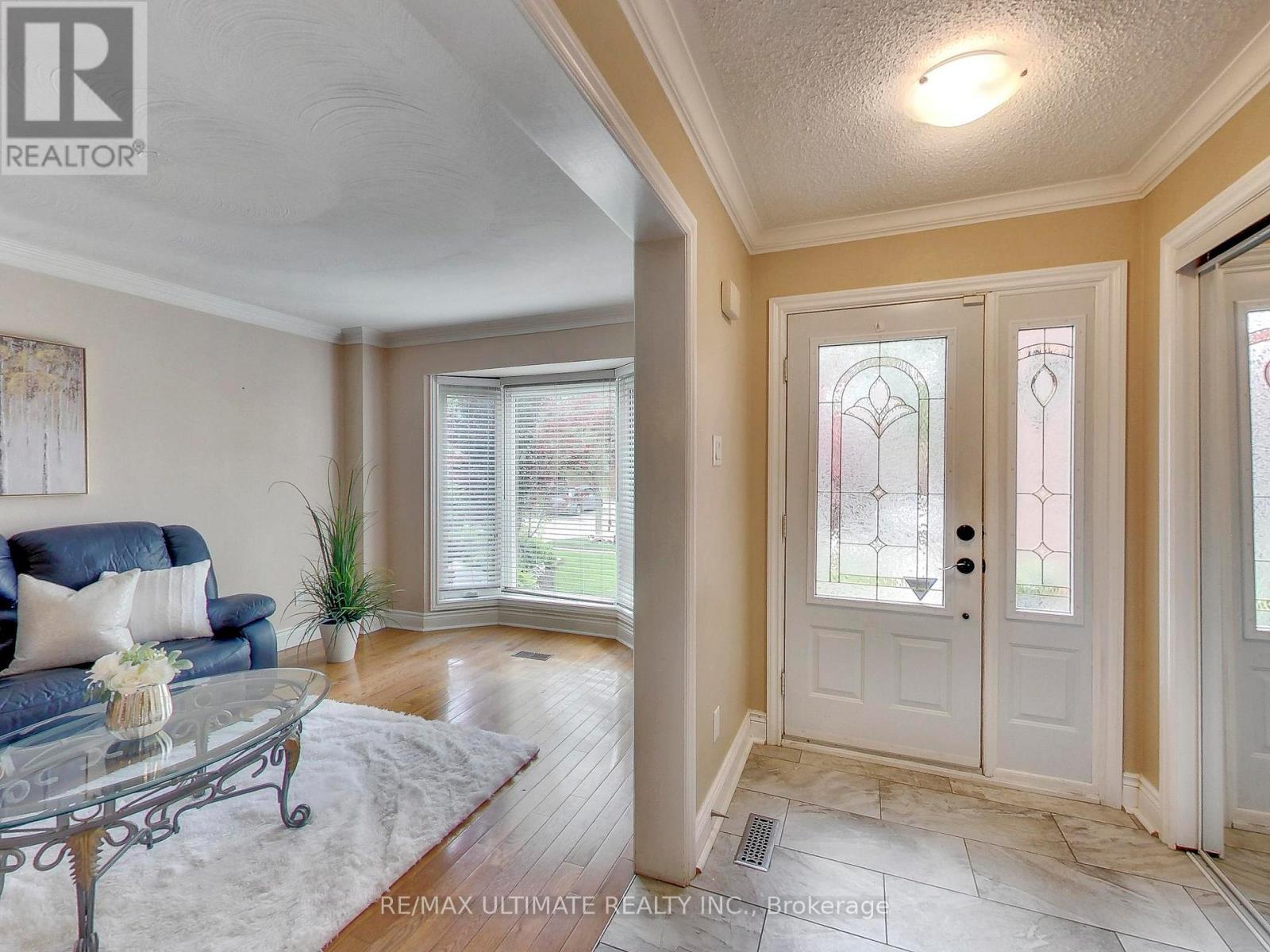 135 Glenn Hawthorne Boulevard, Mississauga, ON