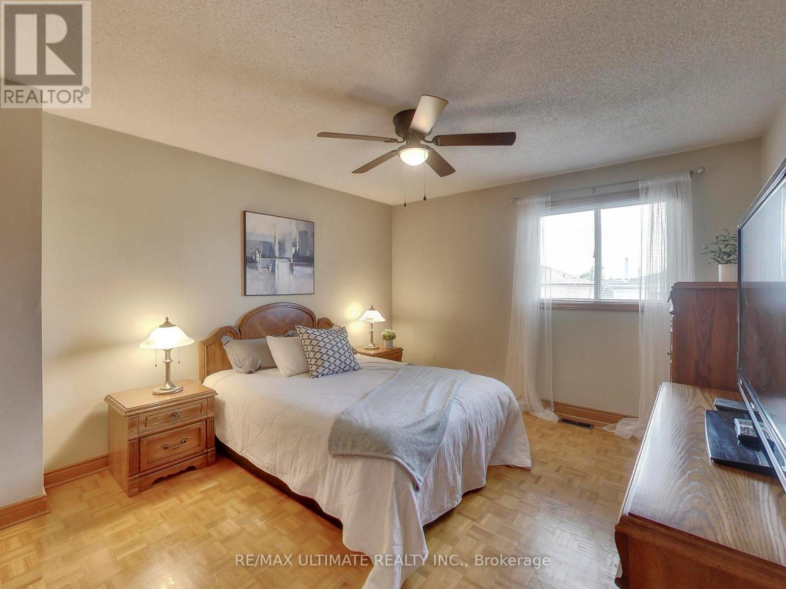 135 Glenn Hawthorne Boulevard, Mississauga, ON