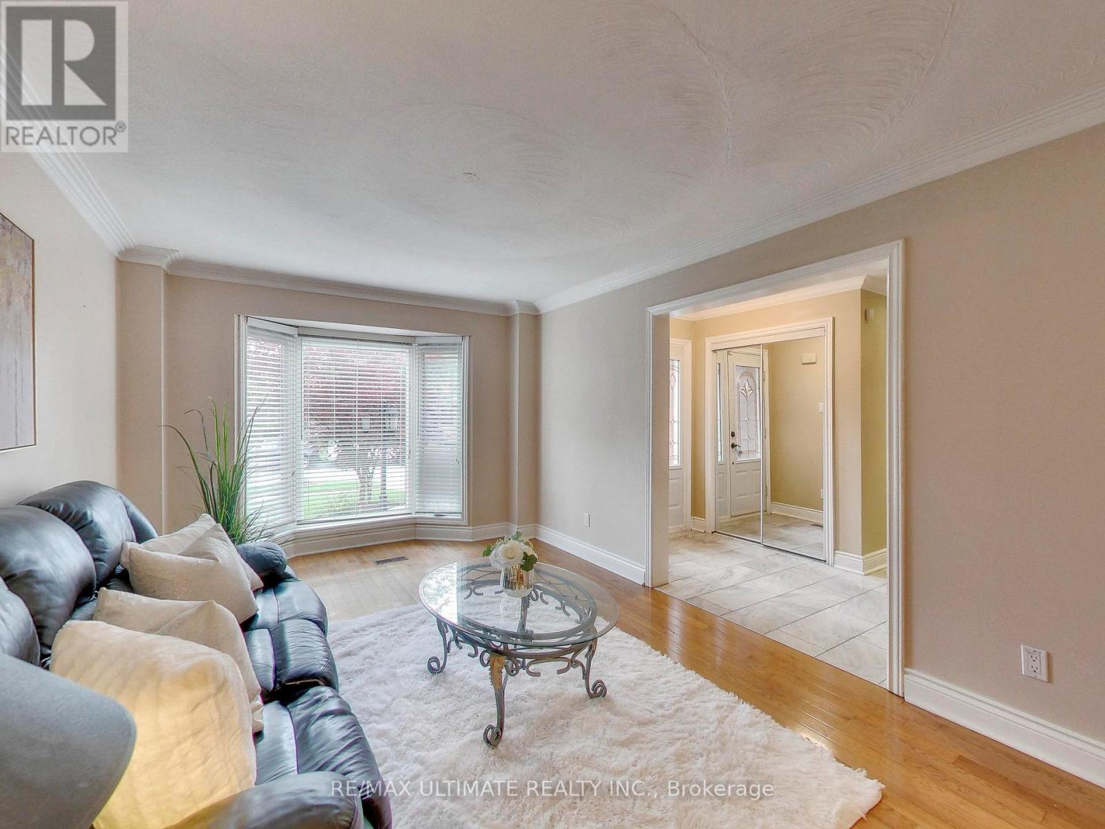 135 Glenn Hawthorne Boulevard, Mississauga, ON