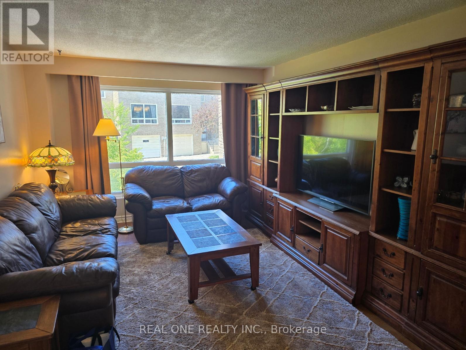 174 Rusty Crestway, Toronto, ON