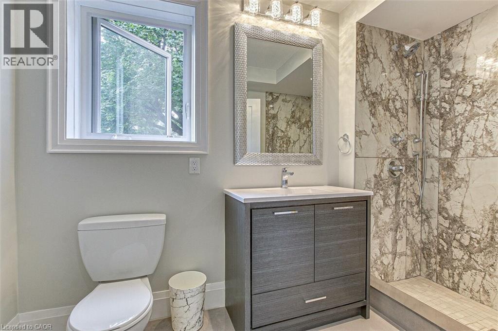 Lower Level 3 Piece - 33 Tyrell Street, Simcoe, ON - Indoor Photo Showing Bathroom