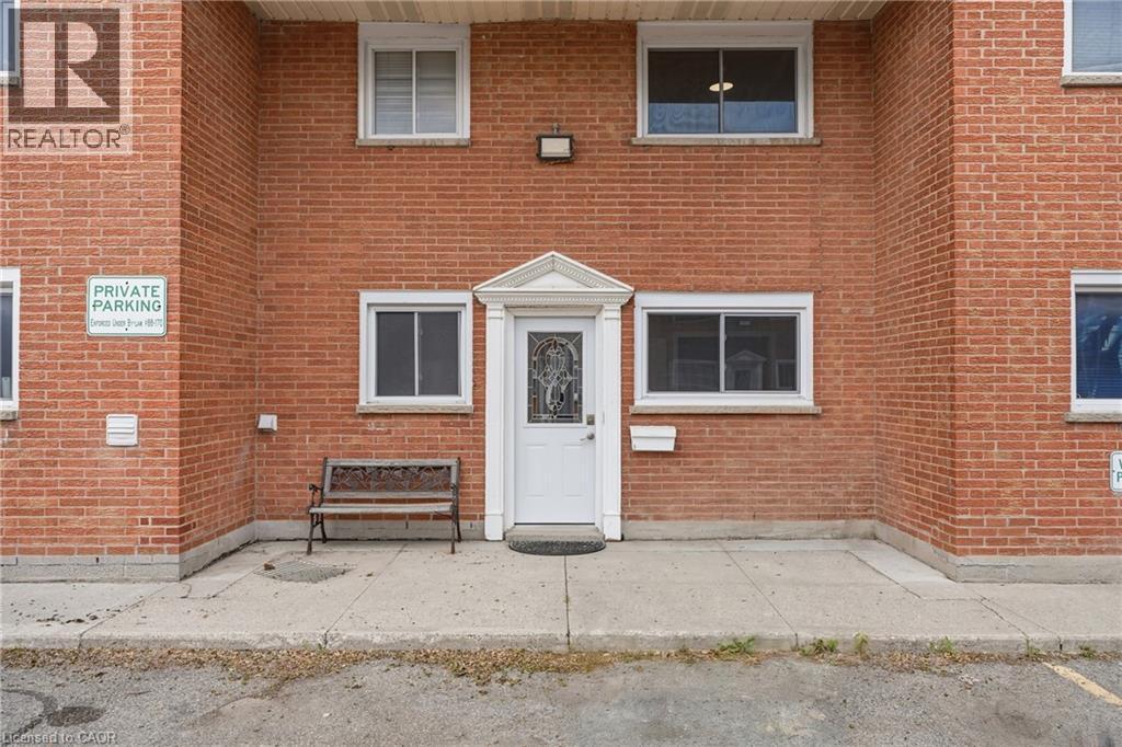 48 Windom Road Unit# I, Kitchener, ON - Outdoor With Exterior