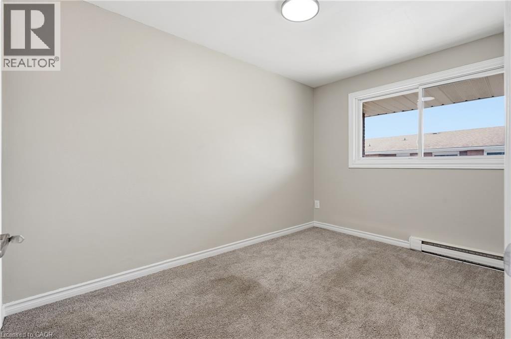 48 Windom Road Unit# I, Kitchener, ON - Indoor Photo Showing Other Room