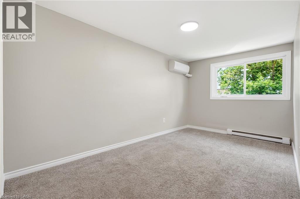 48 Windom Road Unit# I, Kitchener, ON - Indoor Photo Showing Other Room
