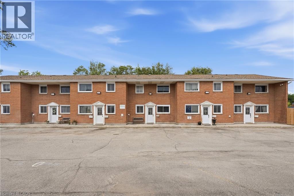 48 Windom Road Unit# I, Kitchener, ON - Outdoor