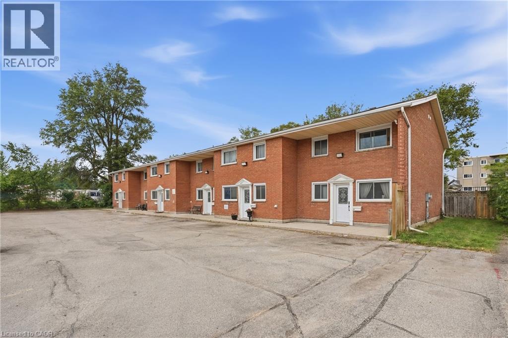 48 Windom Road Unit# I, Kitchener, ON - Outdoor