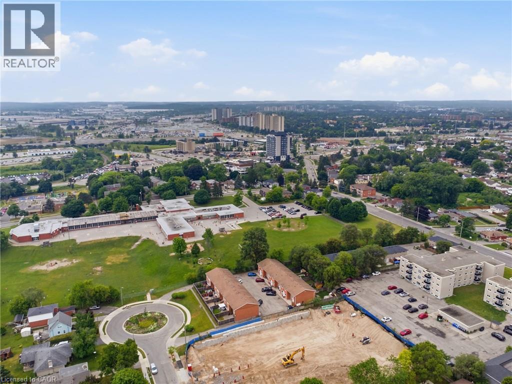 48 Windom Road Unit# I, Kitchener, ON - Outdoor With View