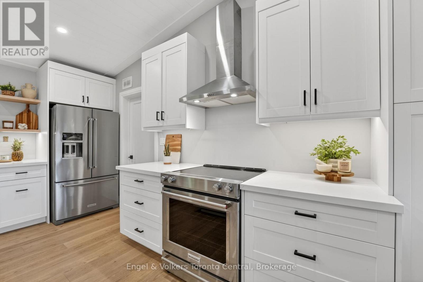 Stainless Steel Appliances - 1093 Highway 141 Drive, Seguin, ON