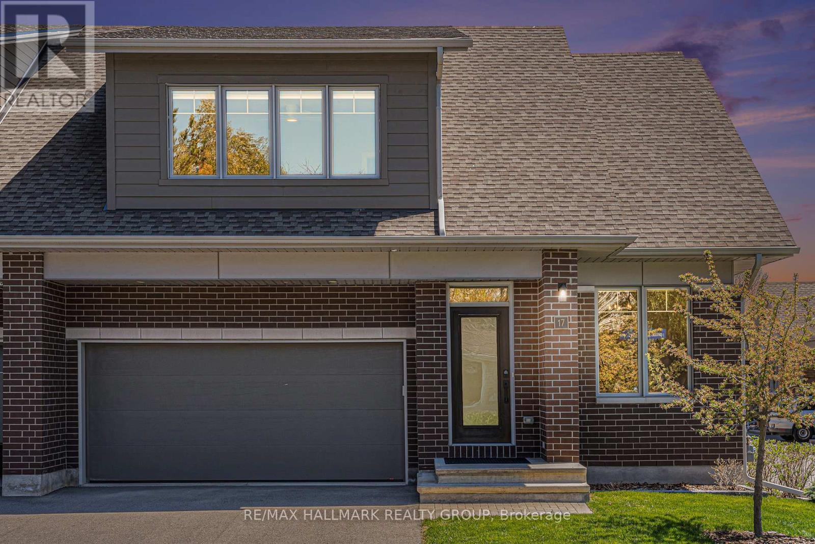 17 Leeming Drive, Ottawa, ON