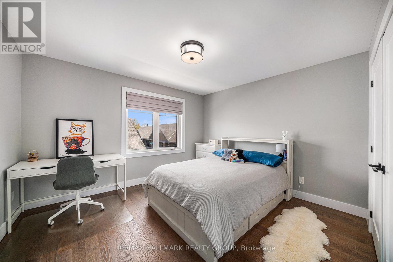 17 Leeming Drive, Ottawa, ON
