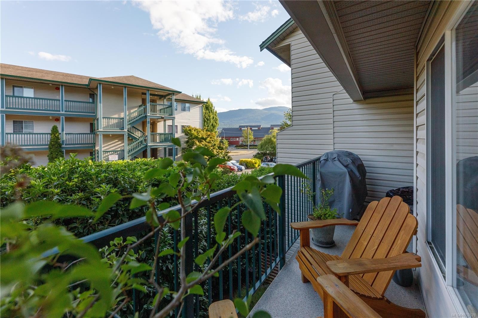 #203-1908 Bowen Rd, Nanaimo, BC