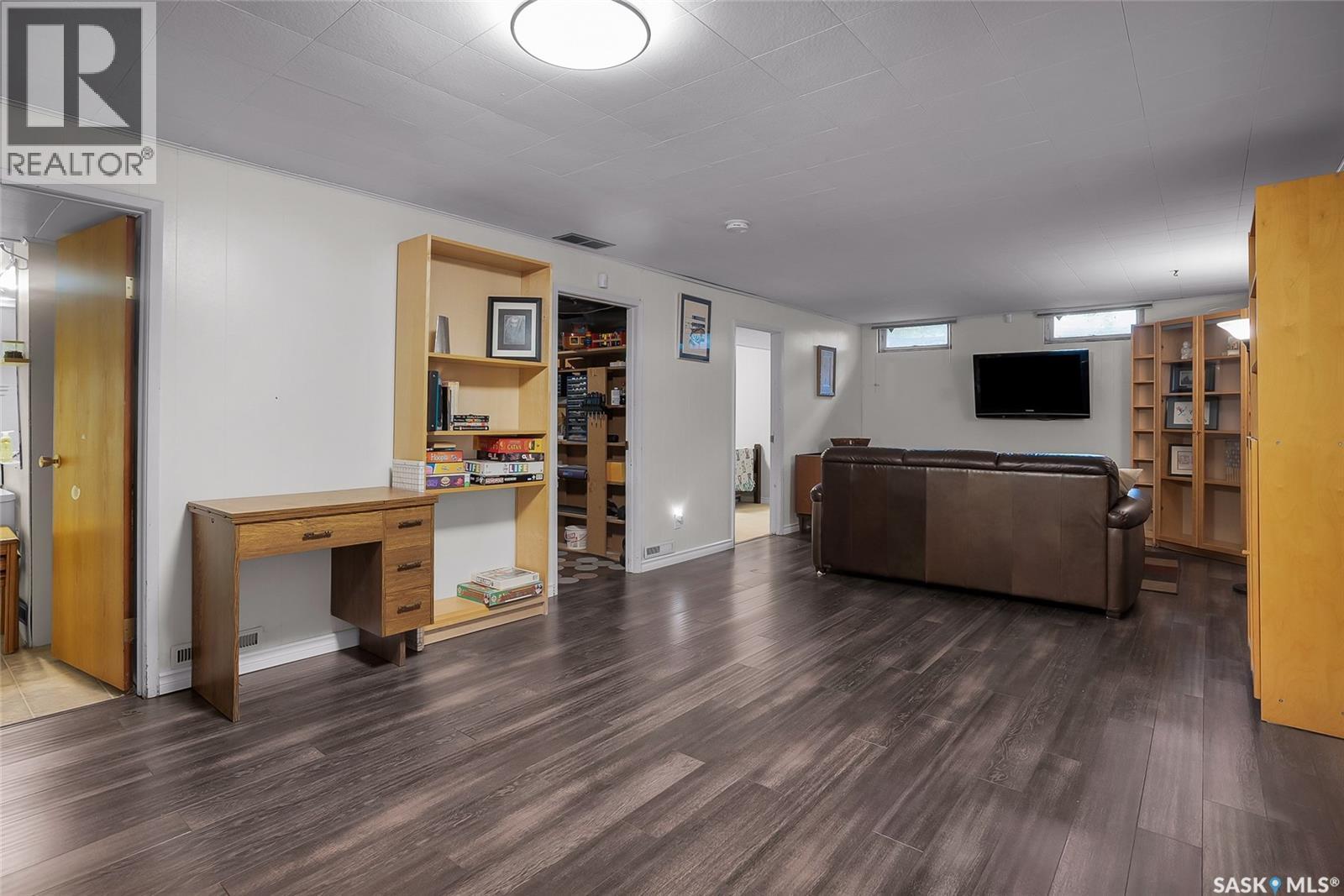77 Potter Crescent, Saskatoon, SK