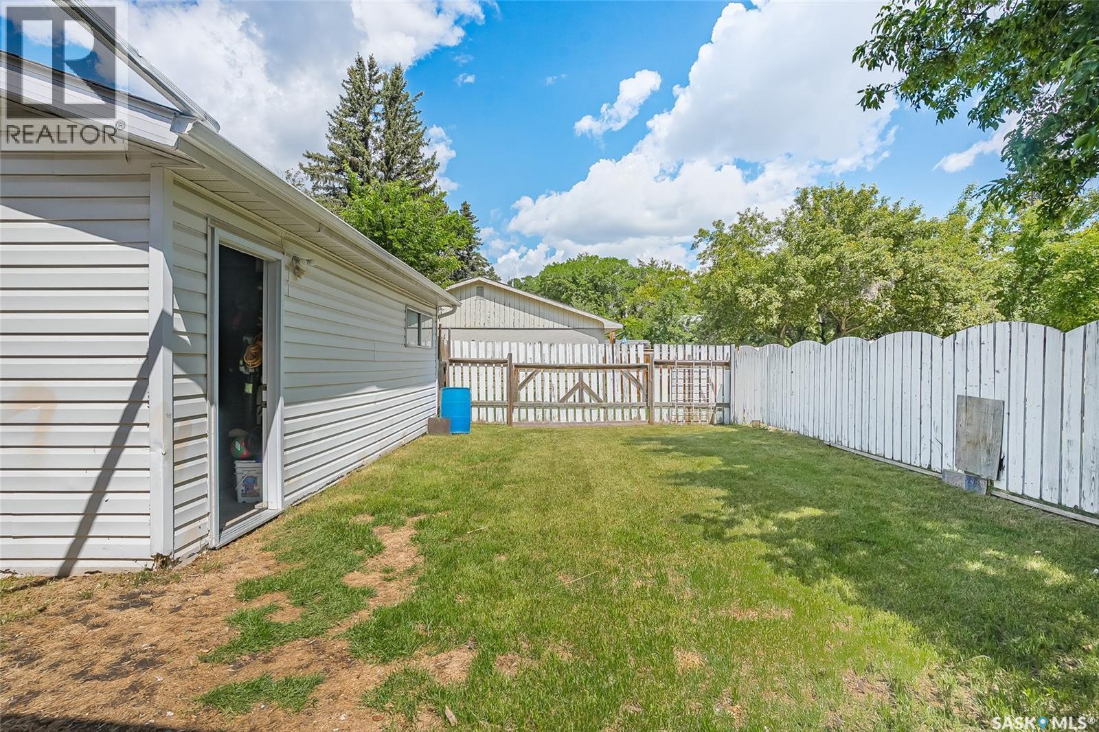 77 Potter Crescent, Saskatoon, SK