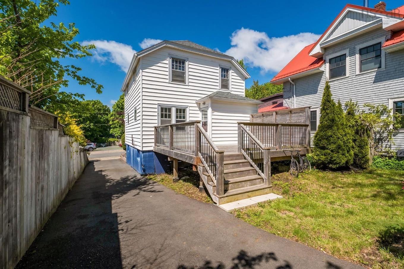2031 Beech Street, Halifax, NS