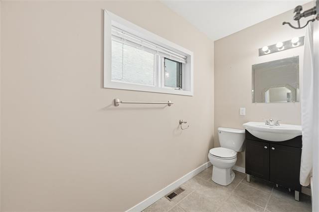 220 Arnold Ave, Winnipeg, MB