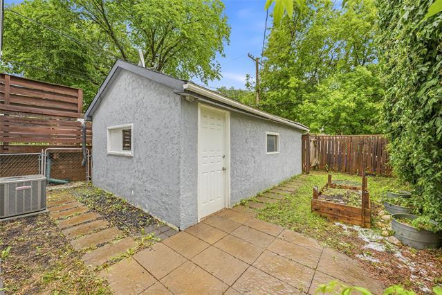 220 Arnold Ave, Winnipeg, MB