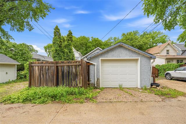 220 Arnold Ave, Winnipeg, MB