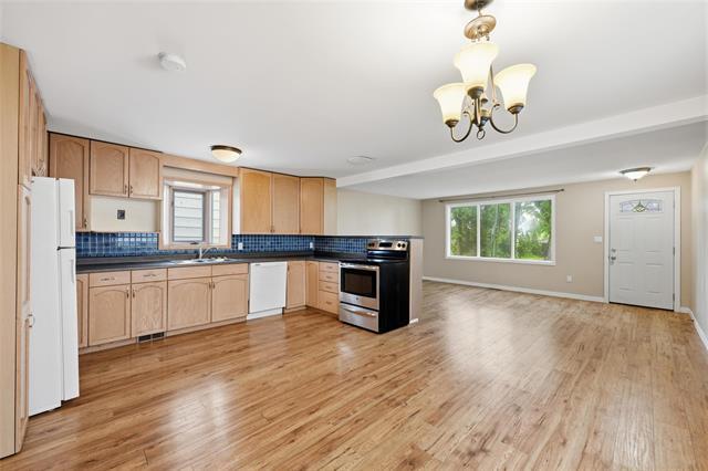 220 Arnold Ave, Winnipeg, MB