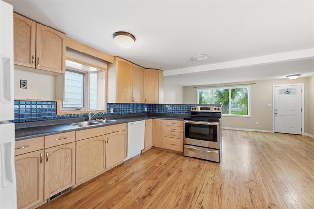220 Arnold Ave, Winnipeg, MB