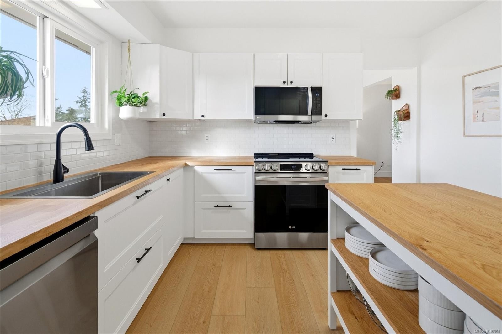 4285 Caen Rd, Saanich, BC